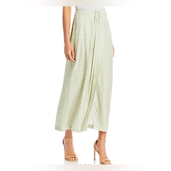 NWT. Vince Silk Stone Dots Drape Skirt in Celery Size 12 - Picture 2 of 10